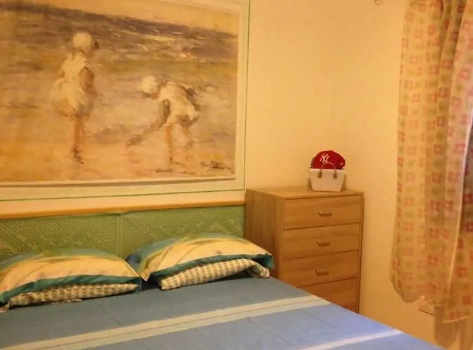 Apartment 2 Bedroom Close To Bados